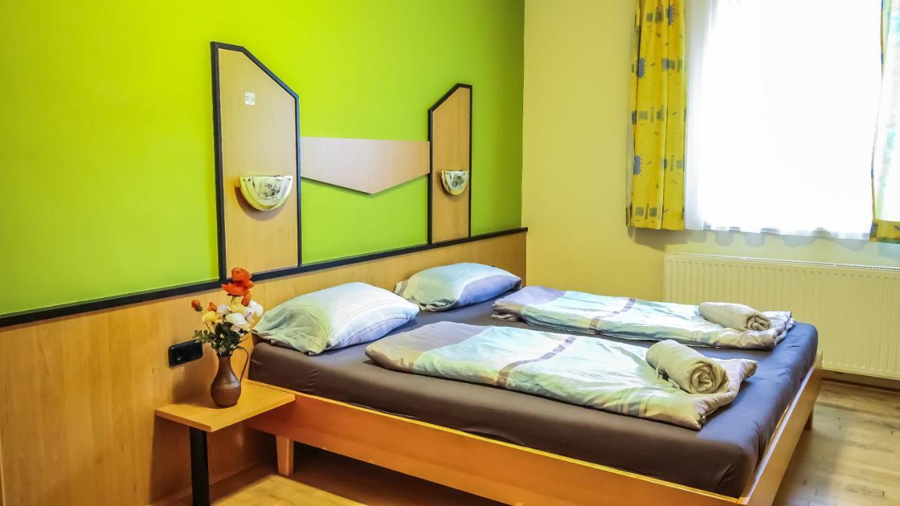 Apartment Private Double Bed With Bathroom